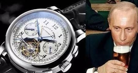 普京的手表戴在右手有什么讲究吗图2